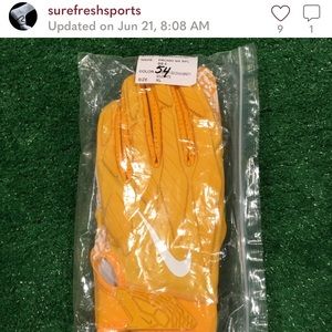 NEW NFL NIKE FOOTBALL GLOVES XL